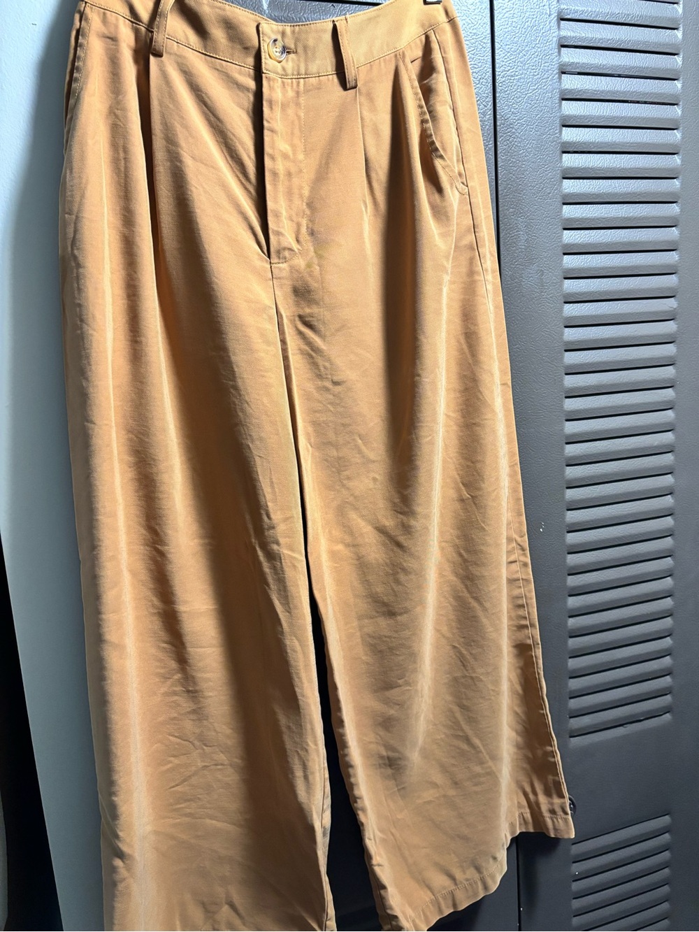 Francesca's Collections Cropped Wide-Leg Pants in Camel Tan